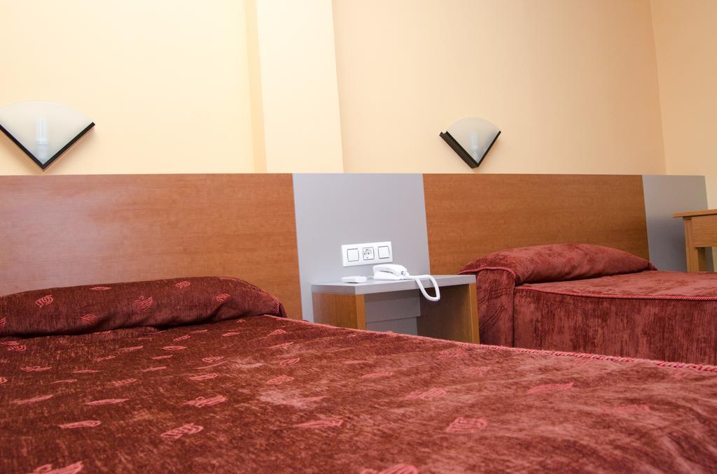 Hotel Rausan Alfajarin Room photo